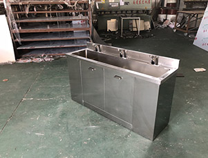 三人位感應洗手池